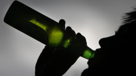 На 75% от смъртни случаи заради алкохол са на мъже, посочва СЗО в доклад.