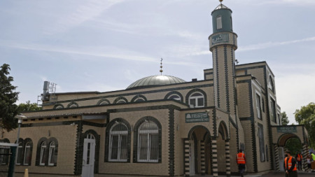 Джамията „Абу Бакр“ във Франкфурт