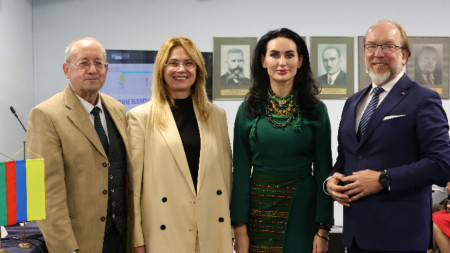 От ляво надясно: председателят на БТПП Цветан Симеонов, председателят на Българо-украинската индустриална камара Лилия Иванова, посланикът на Украйна в България Олеся Илашчук и президентът на Украинската търговско-промишлена палата Генадий Чижиков.
