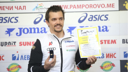 Най добрият български състезател по ски алпийски дисциплини Алберт Попов ще