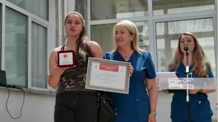 19-годишната Ева Иванова бе удостоена с плакет за 