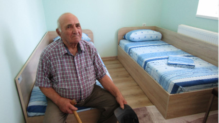 Дом за възрастни хора с умствена изостаналост в Имренчево, Община Велики Преслав. 