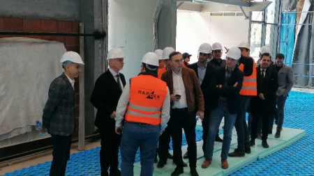 Министър Николай Събев инспектира ремонта на ЖП гара Стара Загора