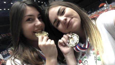 Националните състезателки по шахмат Габриела Антова и Нургюл Салимова спечелиха