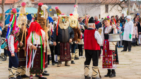 Кукери от с. Мезек