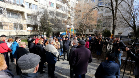 Протестът в в квартал „Младост“ в София.