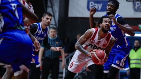 Отборите на ЦСКА и Рилски спортист имат по 29 точки след 17 изиграни кръга в мъжкото баскетболно първенство