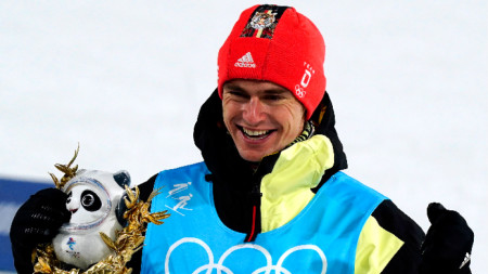 Винценц Гайгер завоюва олимпийското злато в северната комбинация скок от