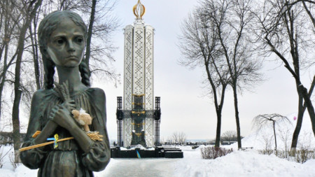 Mémorial aux victimes du Holodomor à Kiev