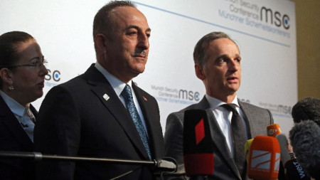 Турският външен министър Мевлют Чавушоглу и германският му колега Хайко Маас в Мюнхен.