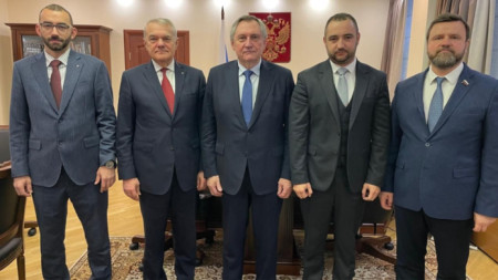 Делегация „БСП – Объединенные левые“ на встрече с Николаем Шульгиновым (в центре)