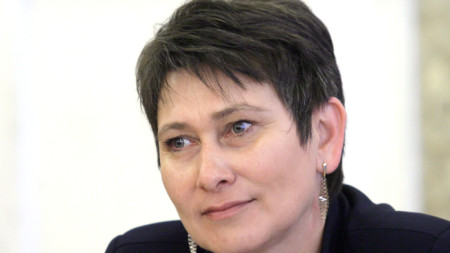 Даниела Везиева прие поста на министър на икономиката от предшественика си
