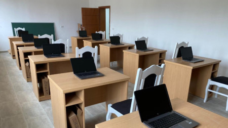 Новият компютърен кабинет в Пустец