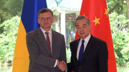 Външните министри на Украйна и Китай Дмитро Кулеба и Ван И, 24 юли 2024 г.