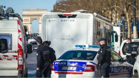 Полицията в Париж попречи на „Конвоя на свободата“ в събота