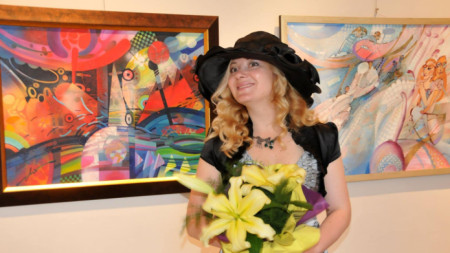 Талантливата бургаска художничка Лора Янева почина от коронавирус на 36