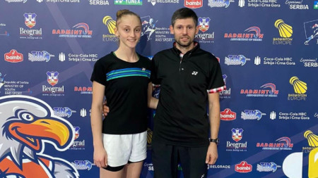 Налбантова и треньорът ѝ Макарски след победата.
