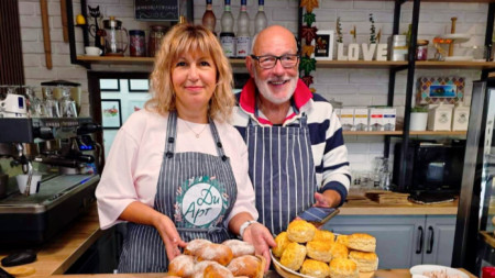 Дора Любенова и Мик Купър