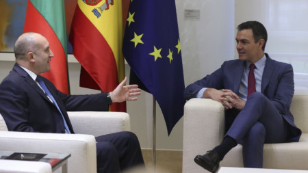 Президентът Румен Радев обсъди с испанския премиер Педро Санчес сигурността