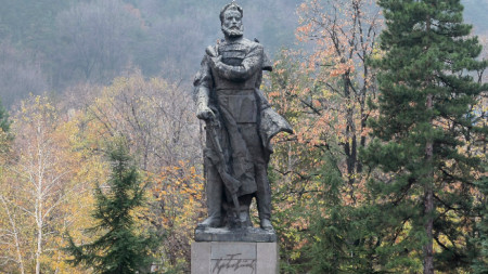 El monumento a Jriso Botev en la ciudad de Vratsa.