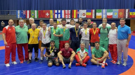 Българските борци спечелиха осем медала на турнира в Букурещ