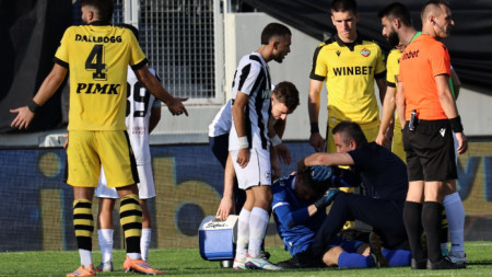 39-годишен е ударил Наумов с бутилката по време на пловдивското дерби.