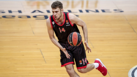 Българският баскетболист Александър Везенков не успя да помогне на Олимпиакос