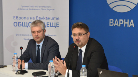 Kметът на Община Варна Благомир Коцев (вляво) и генералният директор на БТА Кирил Вълчев