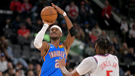 Лидерът на Оклахома Гилджъс-Алекзандър вкара 30 т. на бившия си отбор.