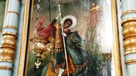 Икона на Свети Георги от храма, носещ неговото име