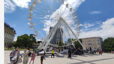 Виенското колело на площад Централен в Пловдив 