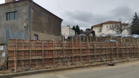 Болницата в Кюстендил спешно и по предписание от Общината възстановява