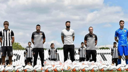 Димитър Илиев раздаде 112 футболни топки