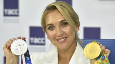 Елена Веснина с олимпийските си медали.