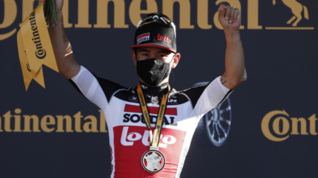 Австралиецът Кейлъб Юън спечели третия етап от колоездачната Обиколка на Франция