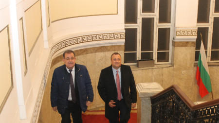 Христо Бозуков (вляво) и Иван Иванов в Министерството на земеделието.
