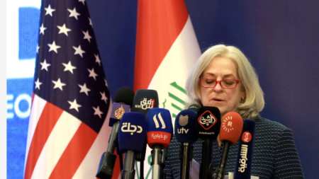 Посланикът на САЩ в Багдад Алина Романовски