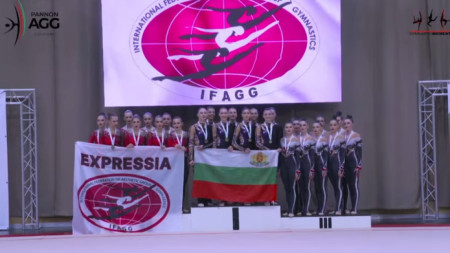 Националният отбор по естетическа групова гимнастика на България - със златото на СК в Будапеща