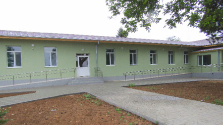 Дом за възрастни в преславското село Имренчево.