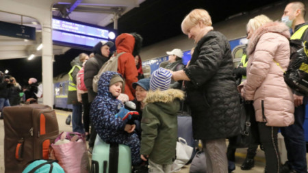 В Испания има около 25 000 украински бежанци които са
