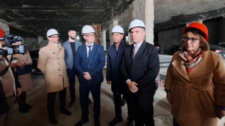 Министър Гроздан Караджов инспектира пробъва под Цнтрална гара - Пловдив