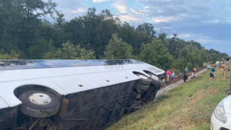 Катастрофирал сръбски автобус на магистрала 
