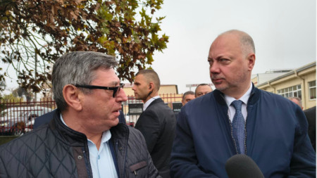 Министър-председателят Росен Желязков (вдясно) и кметът на Тутракан д-р Димитър Стефанов