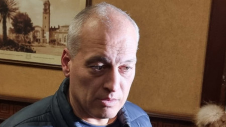 Председателят на Общинската избирателна комисия във Варна Велин Жеков.