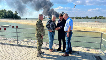 Посещение на румънския министър на отбраната Анджел Тълвар на 6 септември в зоната в делтата на Дунав, близо до границата с Украйна, където бяха открити останки от дрон.