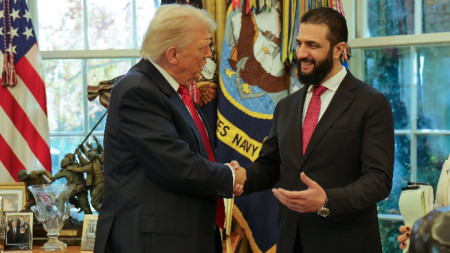 Доналд Тръмп и Ахмед ал Шараа в Белия дом, 10 ноември 2025 г.