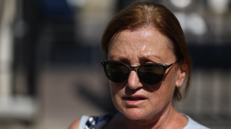 Пред сградата на Националната следствена служба адвокат Ина Лулчева даде кратък брифинг - 2 септемри 2025 г .