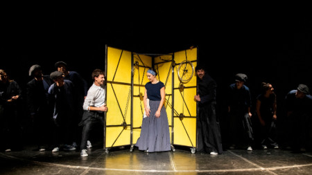 Вино от глухарчета по Рей Бредбъри с премиера за България на сцената на Младежки театър