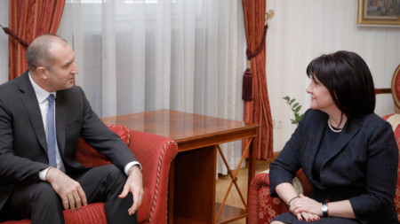 Президентът Румен Радев и председателят на Народното събрание  Цвета Караянчева 
