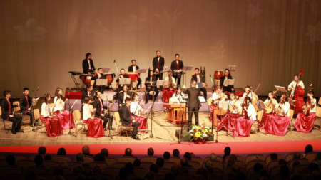 Концертът „Звуци от земите на Гансу“ в Конгресния и фестивален център във Варна